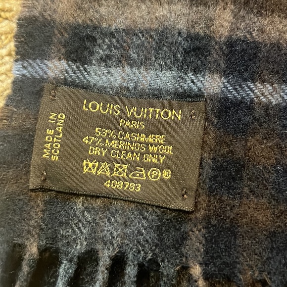 Louis Vuitton Plaid Scarf, Unisex - Picture 4 of 5